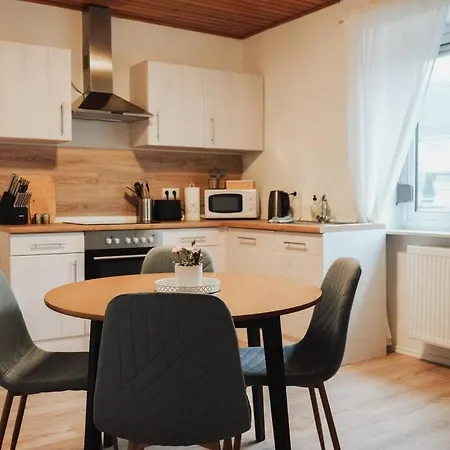 Charmantes & Offenes 拉姆斯泰因-米森巴赫